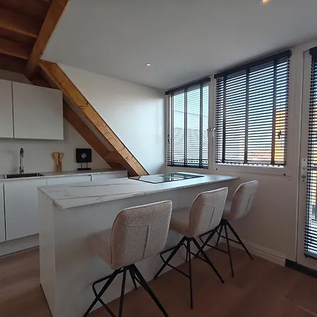 Hoogstraat C Modern 2p Apartment *